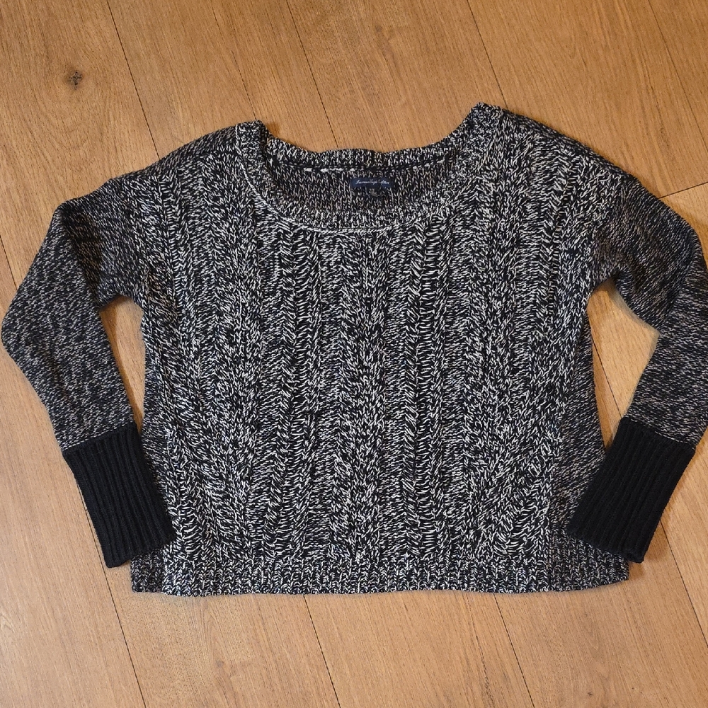American Eagle Outfitters Black and Gray‎ Crew Neck Sweater